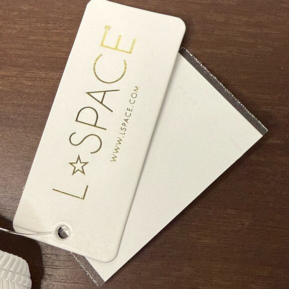 L*Space Helena Bikini Top in White Size Medium NWT - Picture 10 of 11